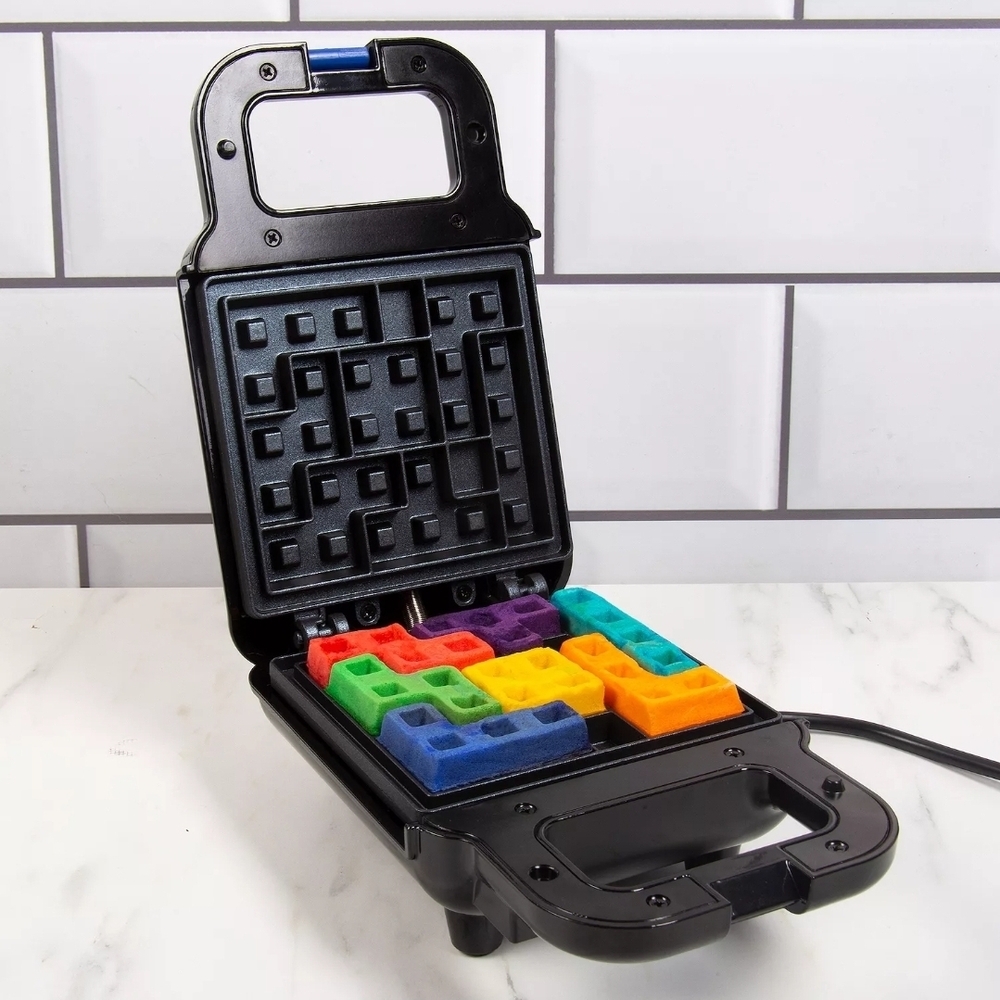 Tetris Tetrimino Waffle Maker - Picture 4 of 5